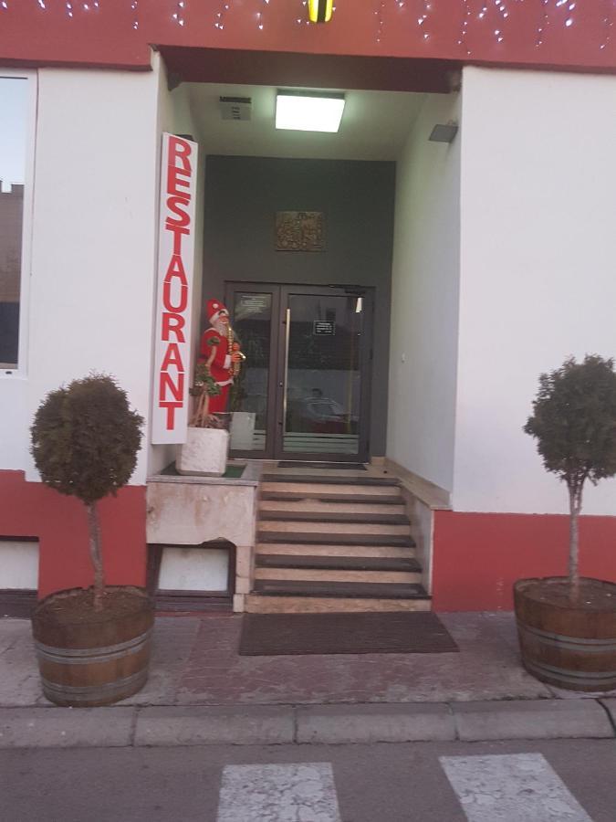 Hotel Sax Balkan ديميتروفغراد المظهر الخارجي الصورة