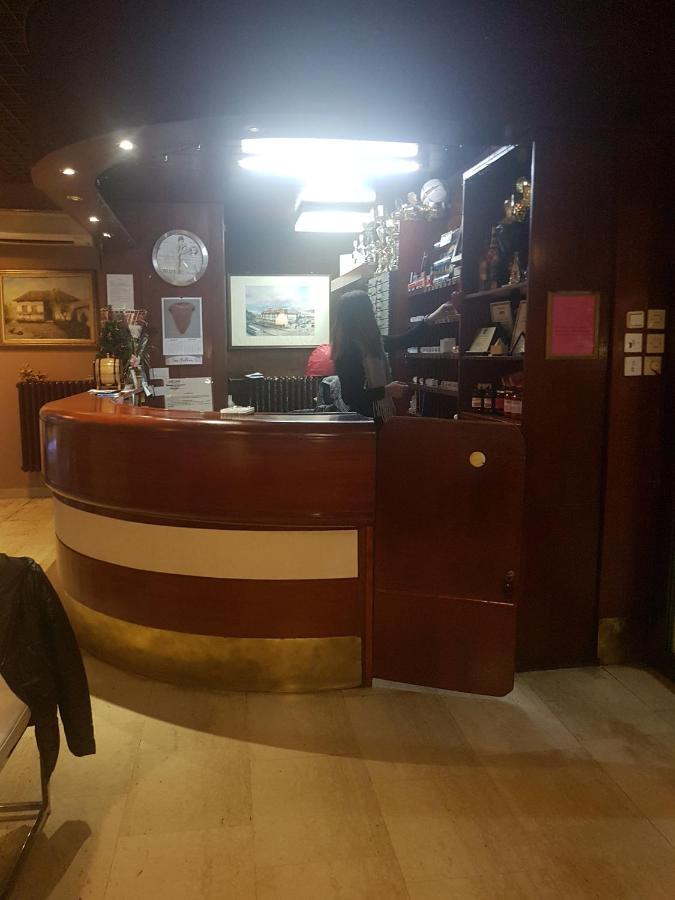 Hotel Sax Balkan ديميتروفغراد المظهر الخارجي الصورة